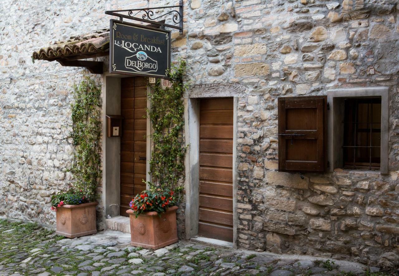 La Locanda Del Borgo Torrechiara Bagian luar foto
