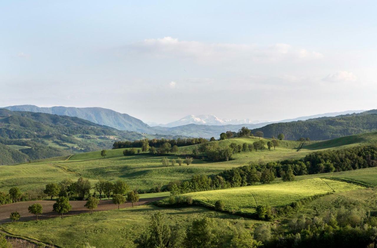 La Locanda Del Borgo Torrechiara Bagian luar foto