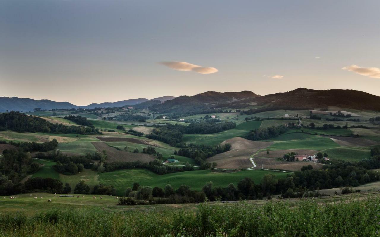 La Locanda Del Borgo Torrechiara Bagian luar foto